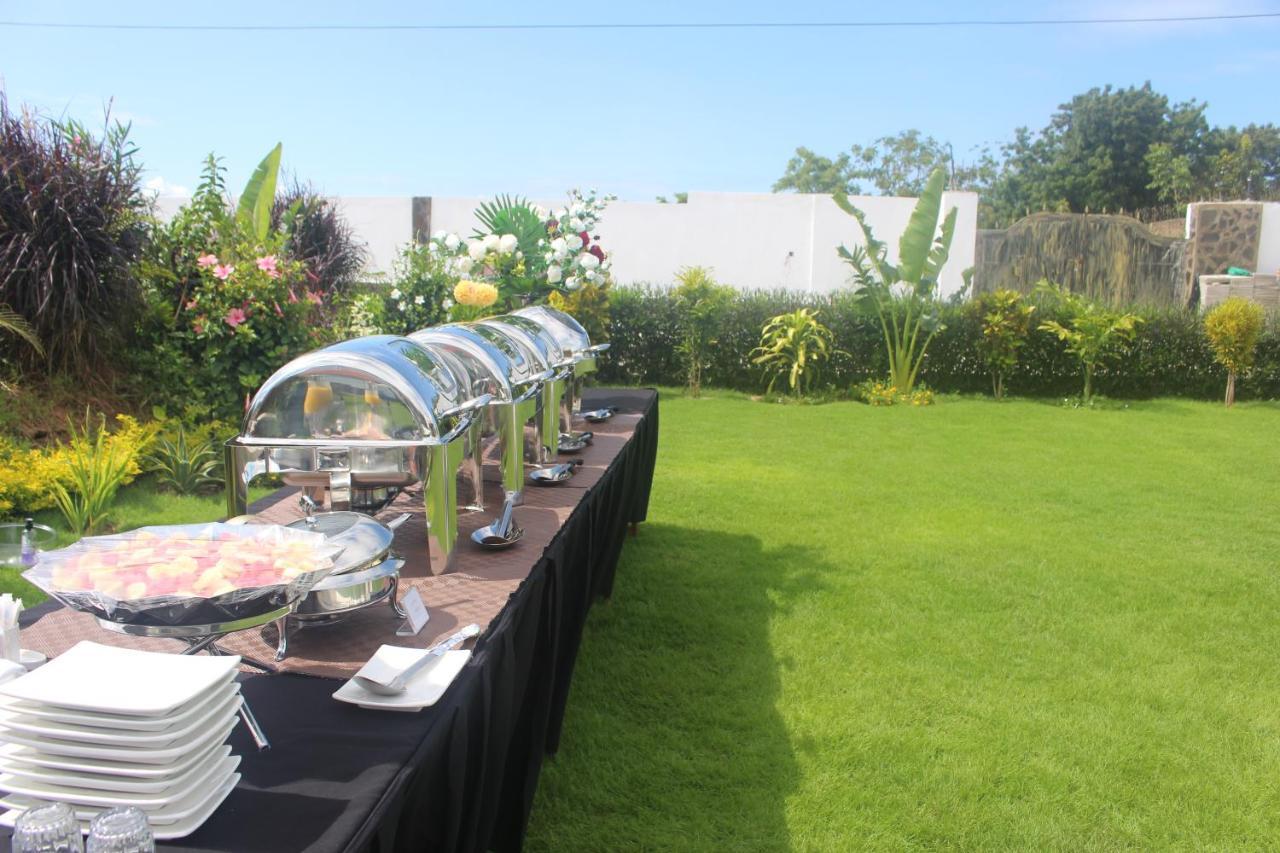 Chamiachi Hotel & Apartments Bamburi Zewnętrze zdjęcie
