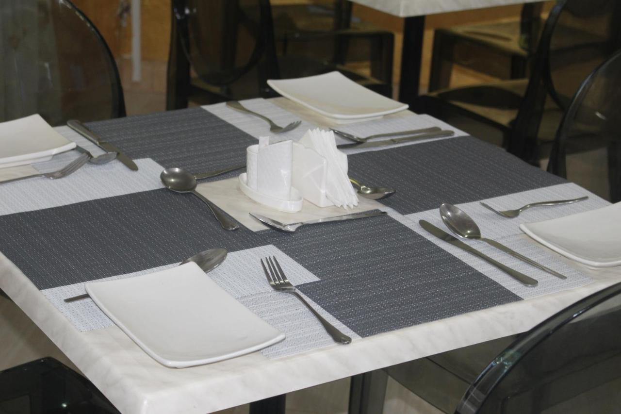 Chamiachi Hotel & Apartments Bamburi Zewnętrze zdjęcie